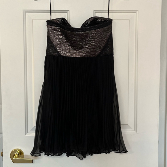 SOLD⚡️🥤TIBI Bond Girl Strapless Metallic Pleated Dress 2 The Flash Wardrobe - Picture 5 of 13